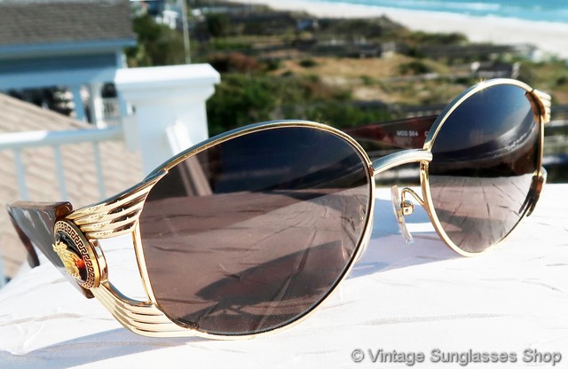 BOUTIQUE Vintage Versace Medusa sunglasses Gianni Versace 1996 Mens Vintage Black Gold Medusa  main image 3