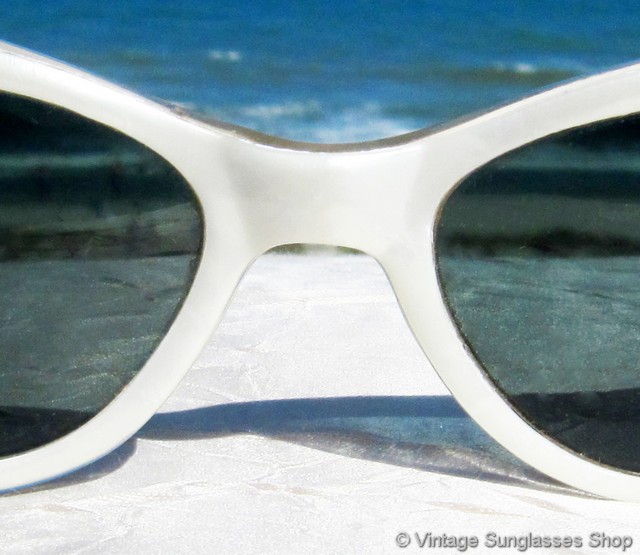 Elegant 1950\'s Vintage Cream Catseye Sunglasses with Cutout & Rhinestone Accents Vintage Cat-Eye Sunglasses 1950s Cream Color Eye Antique  main image 2