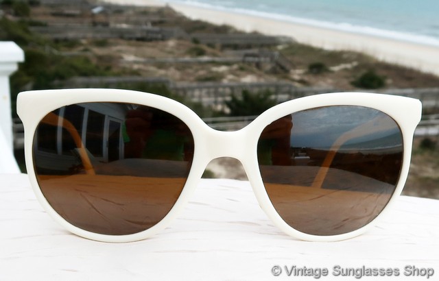 Vuarnet 002 Skilynx White Sunglasses display picture 2